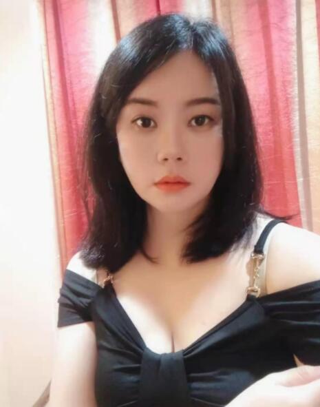 前明珠888肥臀妞