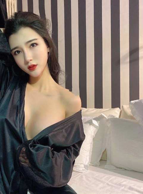 新来诱人小妹上线，魅力太大